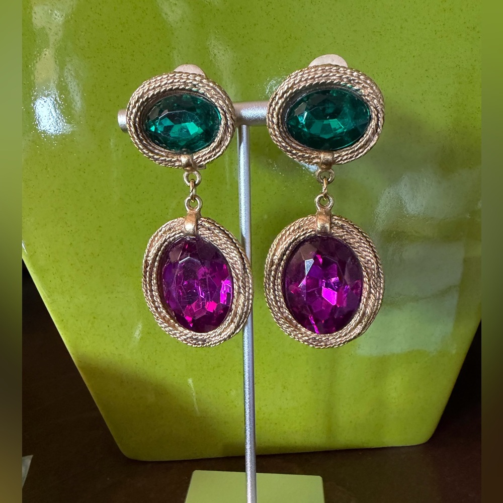 Vintage Gold Tone Statement Clip On Earrings